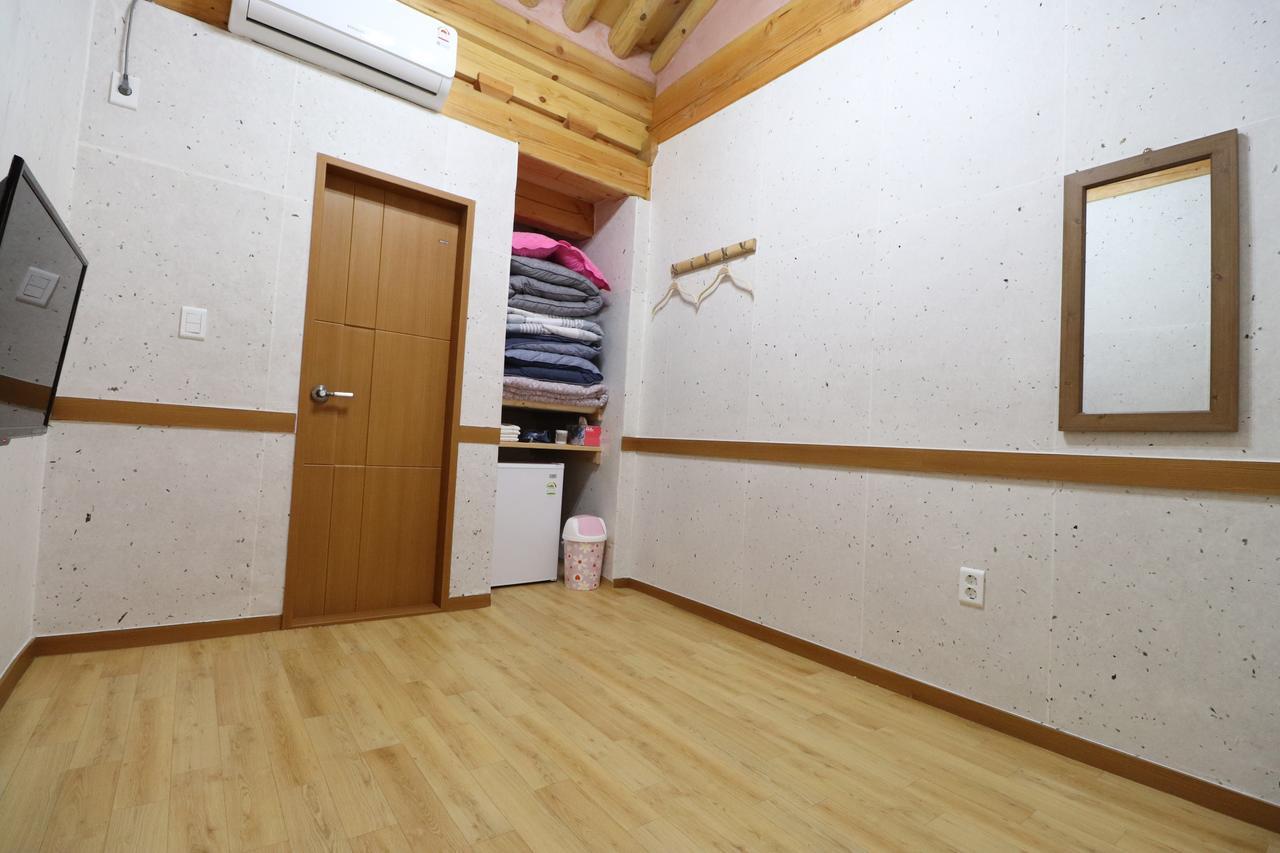 Nadul Hanok Гиеонгджу Екстериор снимка