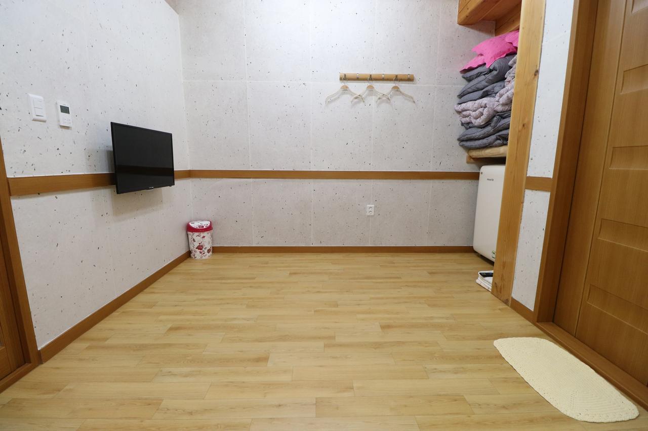 Nadul Hanok Гиеонгджу Екстериор снимка