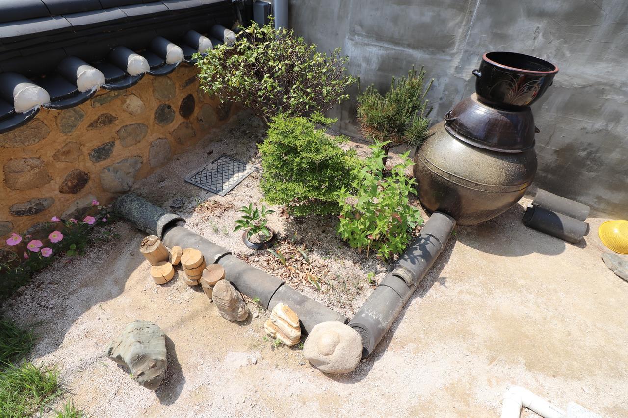 Nadul Hanok Гиеонгджу Екстериор снимка